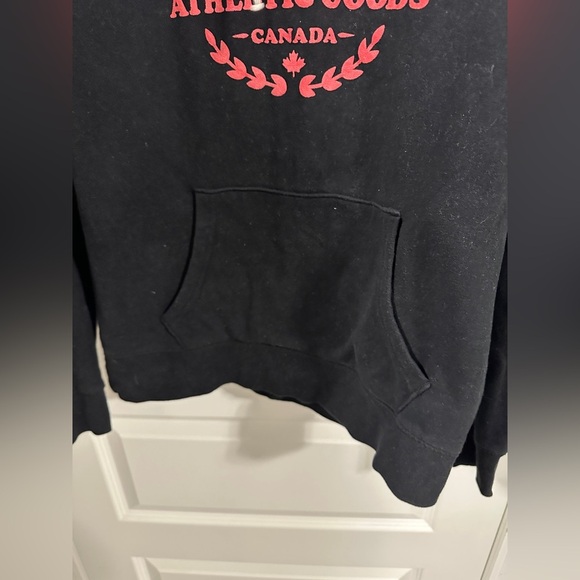 Roots Canada Women’s Black Red Pullover Hoodie Sweater With Pocket Size Medium - Picture 3 of 8